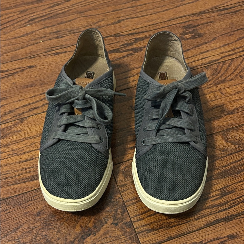 Women’s Olukai gray sneakers. Size 9.